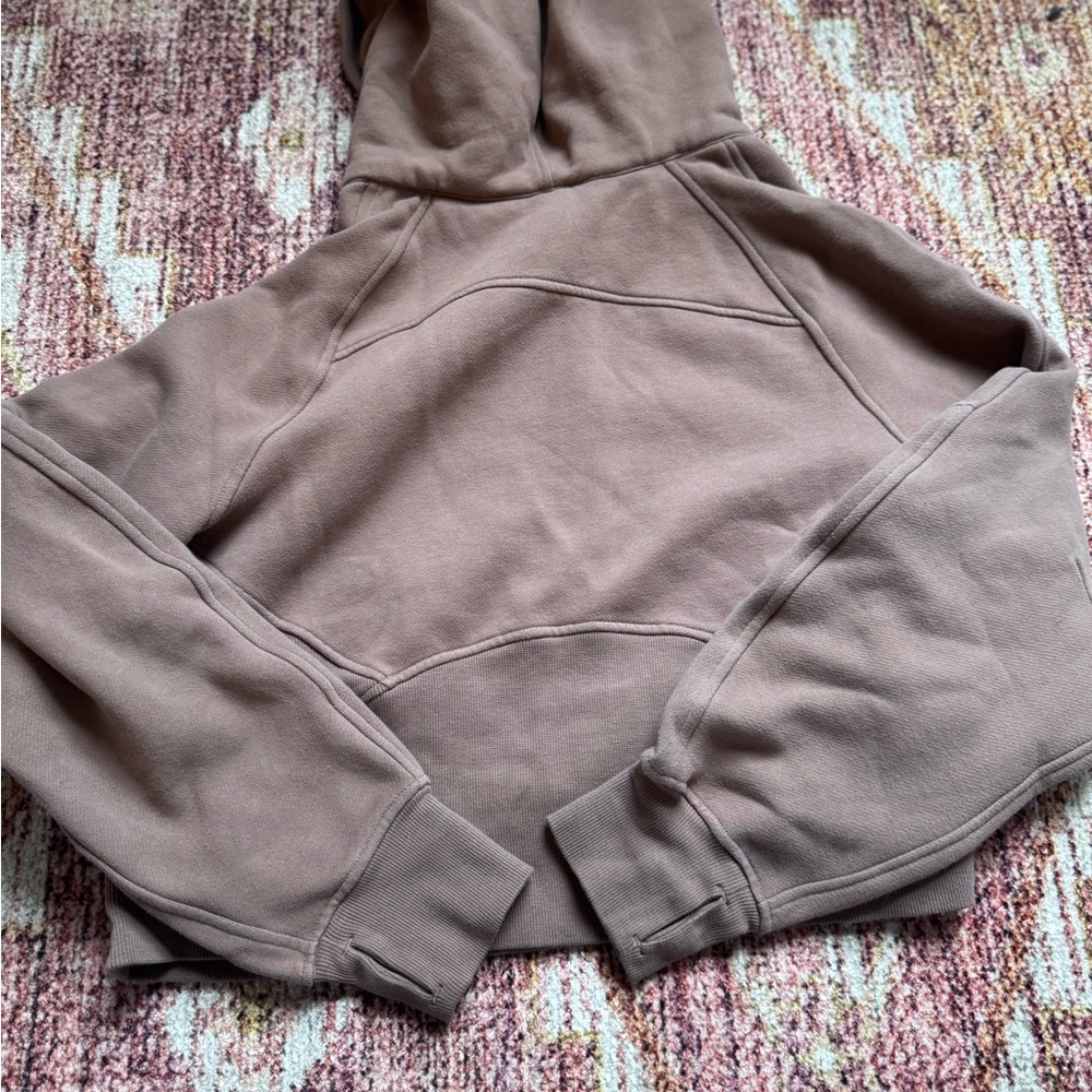 Medium large Lululemon scuba - Picture 3 of 3